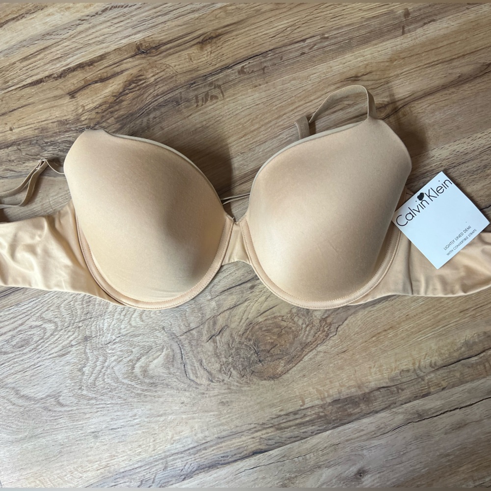 Calvin Klein lightly lined Demi bra tan size 36DD